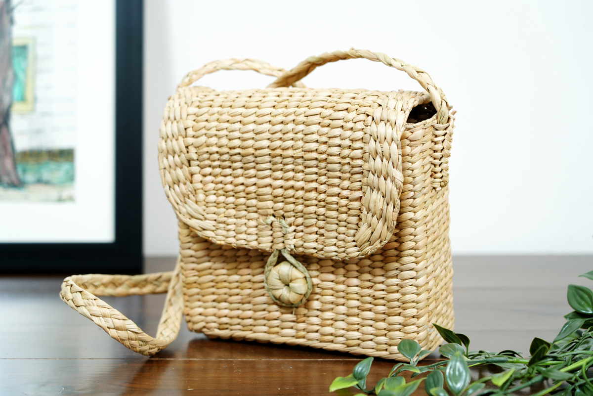 Seagrass Sling Bag